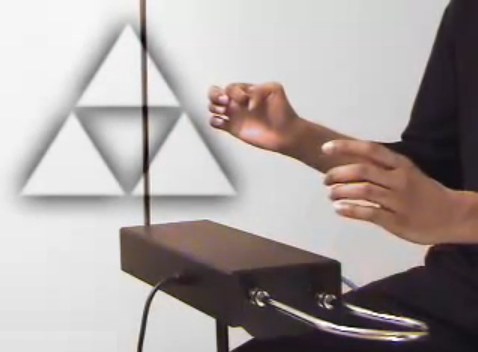 آمیزه ای از دانش و رامش: سازی به نام « تِــرِمـیــن» Theremin Playing-1